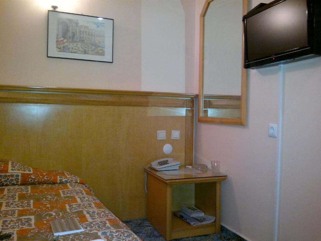 Yalta Hotel Истанбул Екстериор снимка