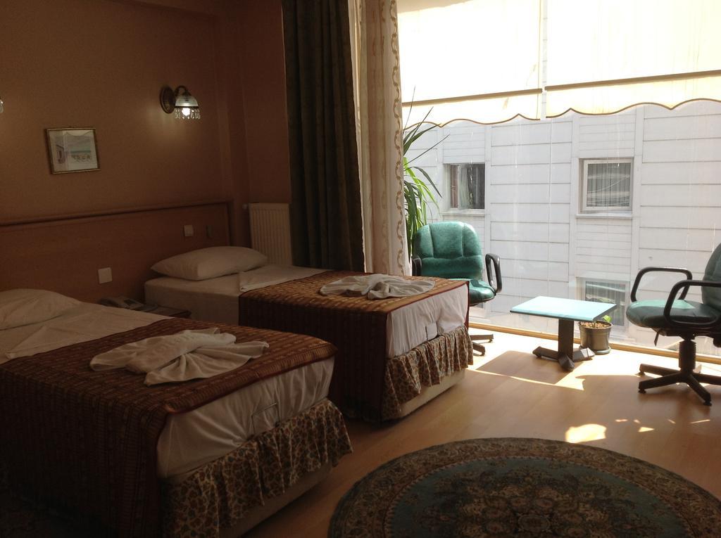 Yalta Hotel Истанбул Екстериор снимка